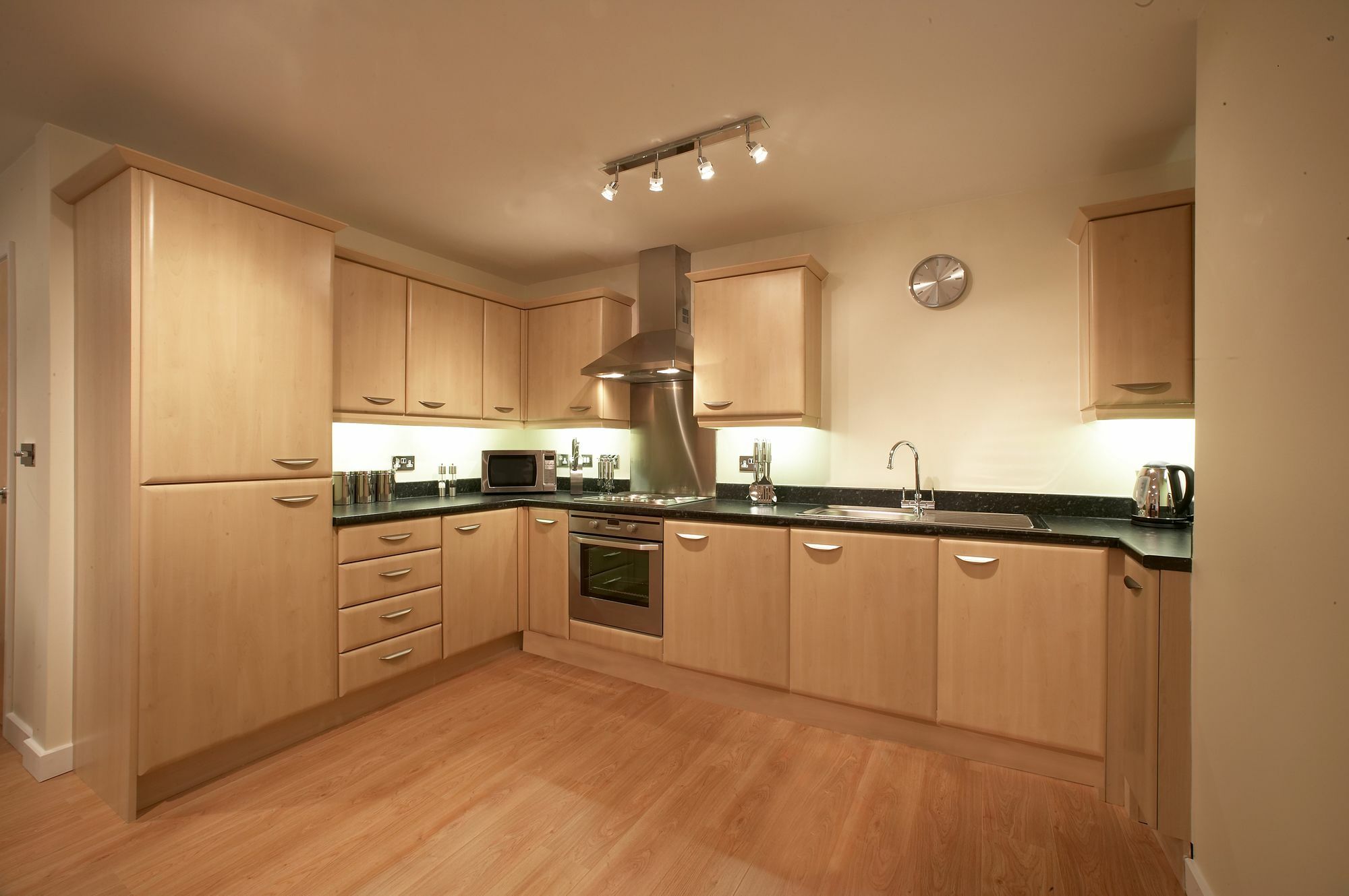 Southwich House By Esa Apartman Swindon Kültér fotó