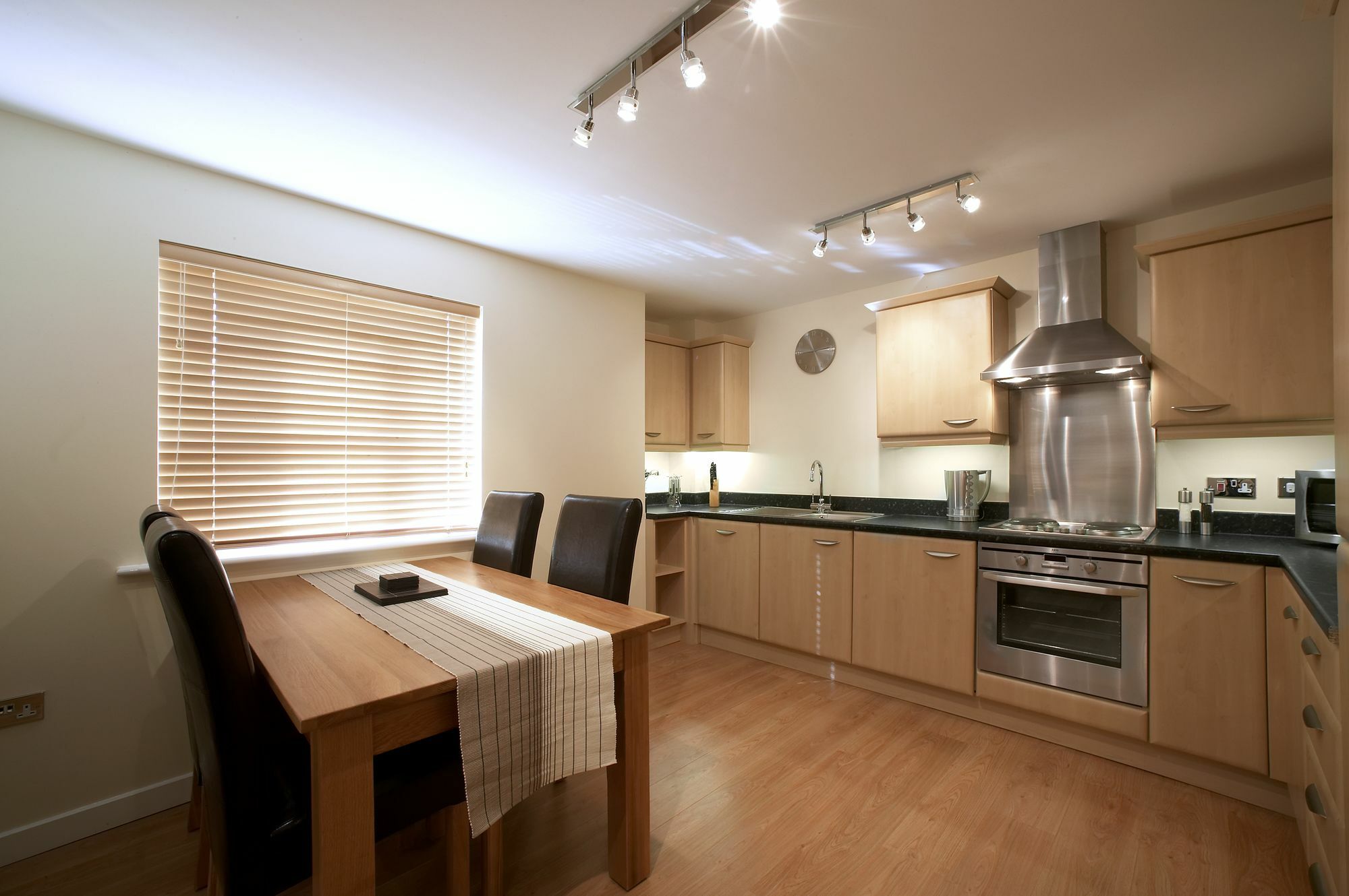 Southwich House By Esa Apartman Swindon Kültér fotó